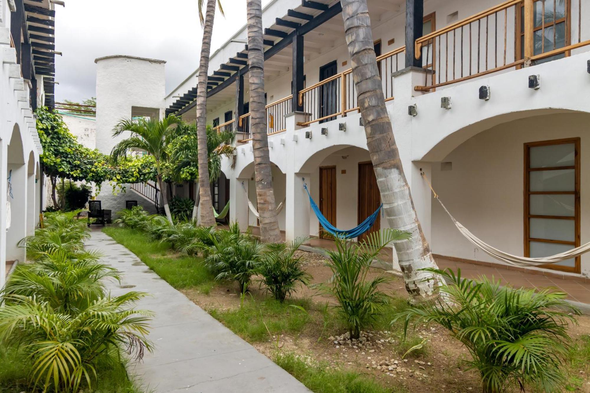 Hotel Sansiraka Suites By Geh Suites — Photos 2